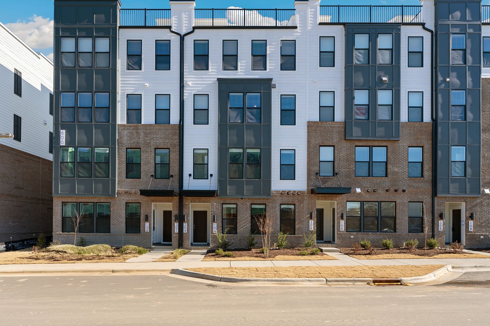 Cary Townhome: 600 Hedrick Ridge Rd.