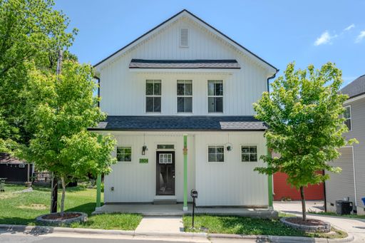 Bright & Airy Home on a Quiet Street in Durham! – photo 1