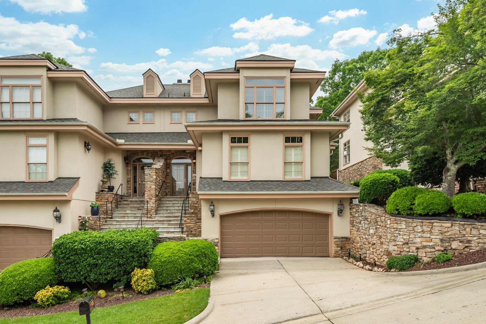 Chapel Hill Townhome: 95127 Vance Knoll