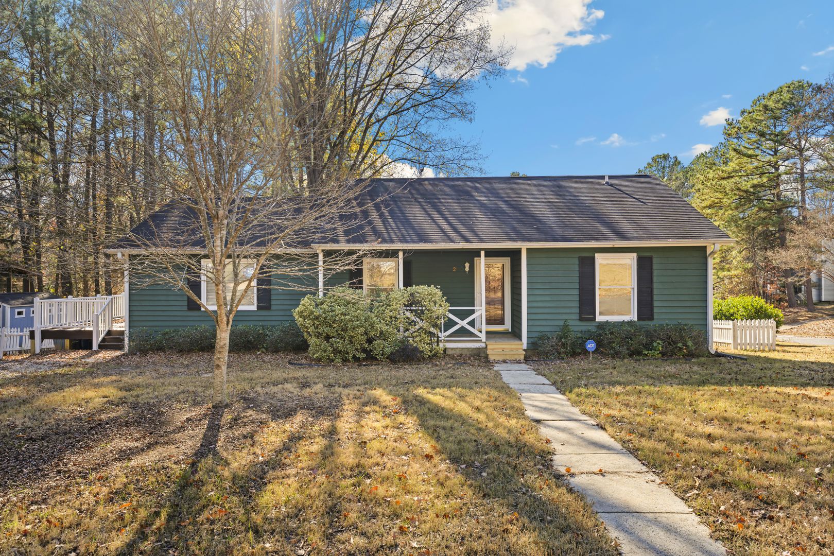 Durham House: 2 Little Spring Ln