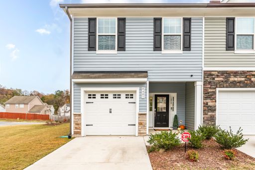 Available September 28 - Stylish and Spacious 3 Bedroom, 2.5 Bathroom Townhome w/ Garage! – photo 1