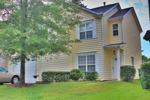 Durham House: 1008 Goldmist Ln