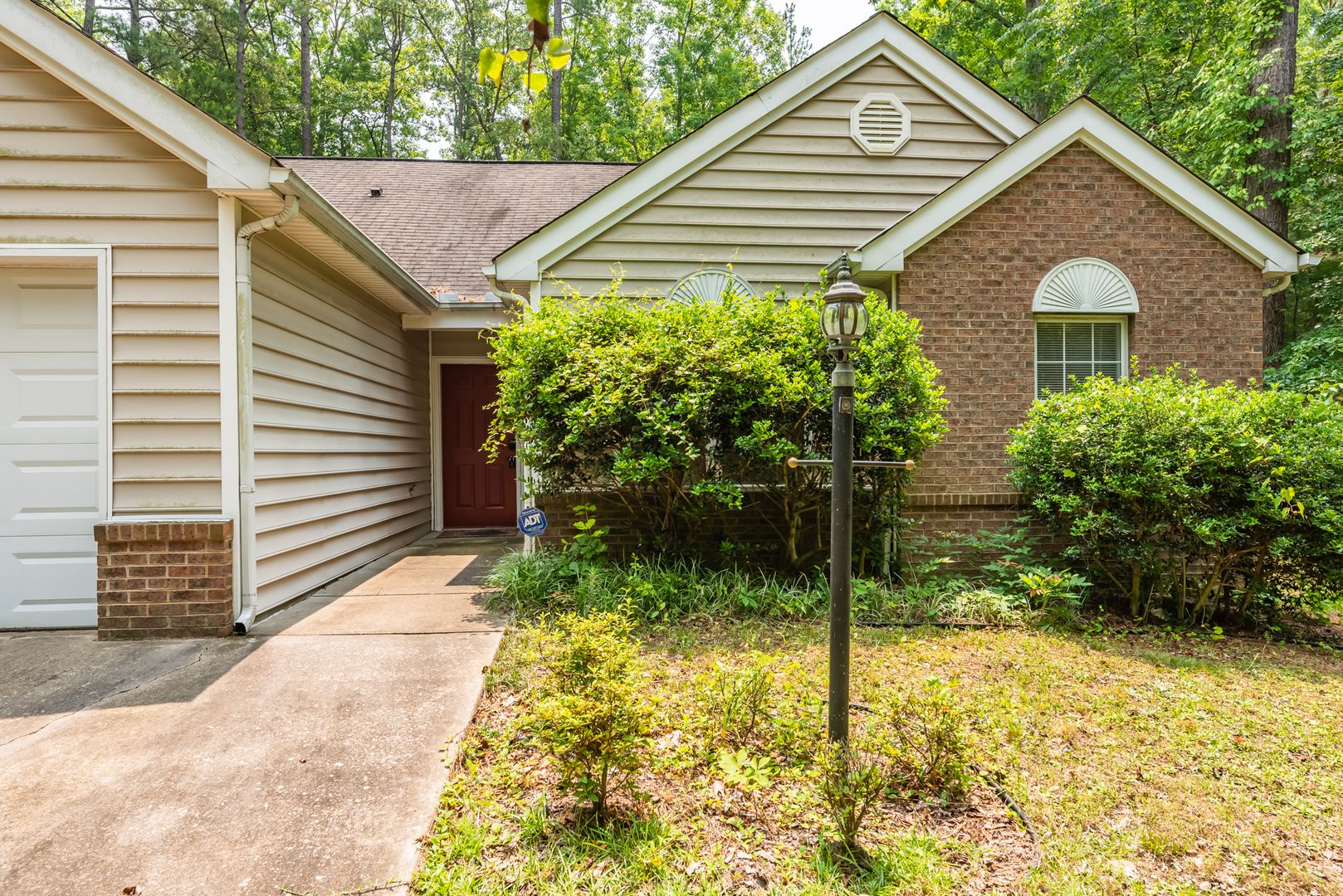 Durham House: 6516 Forest Ridge Dr