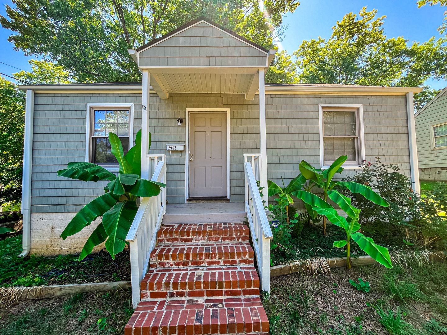 Winston Salem House: 2905 Trent St