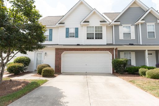 2 Bedroom, 2 Bath Home with Oversized Home Office – photo 1