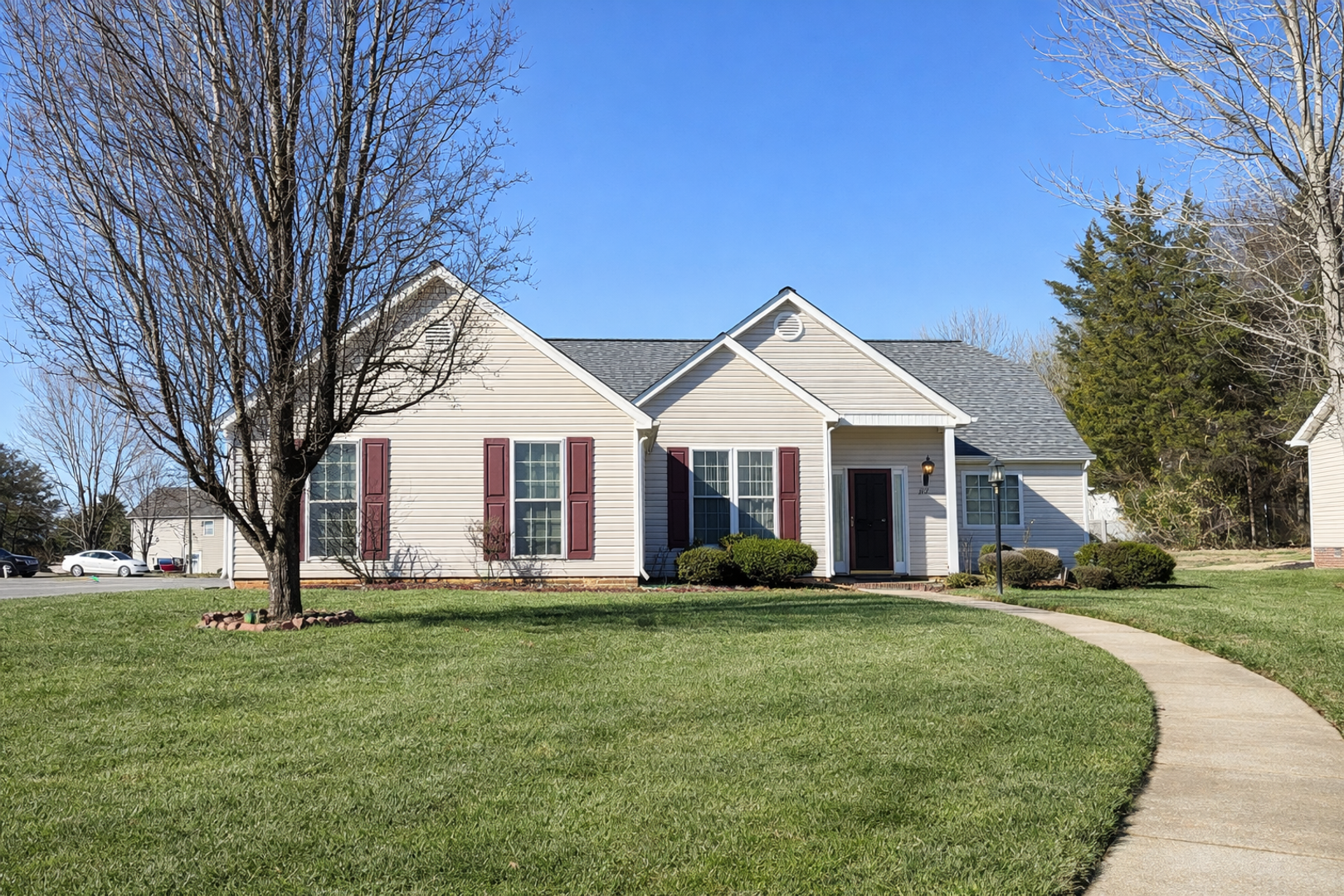 Graham House: 1806 Hanford Hills