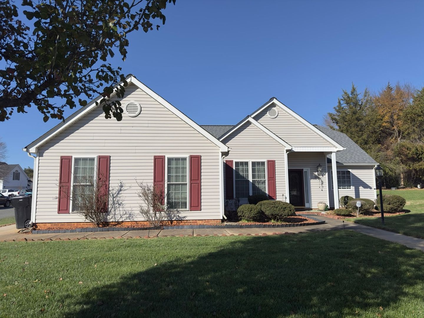 Graham House: 1806 Hanford Hills