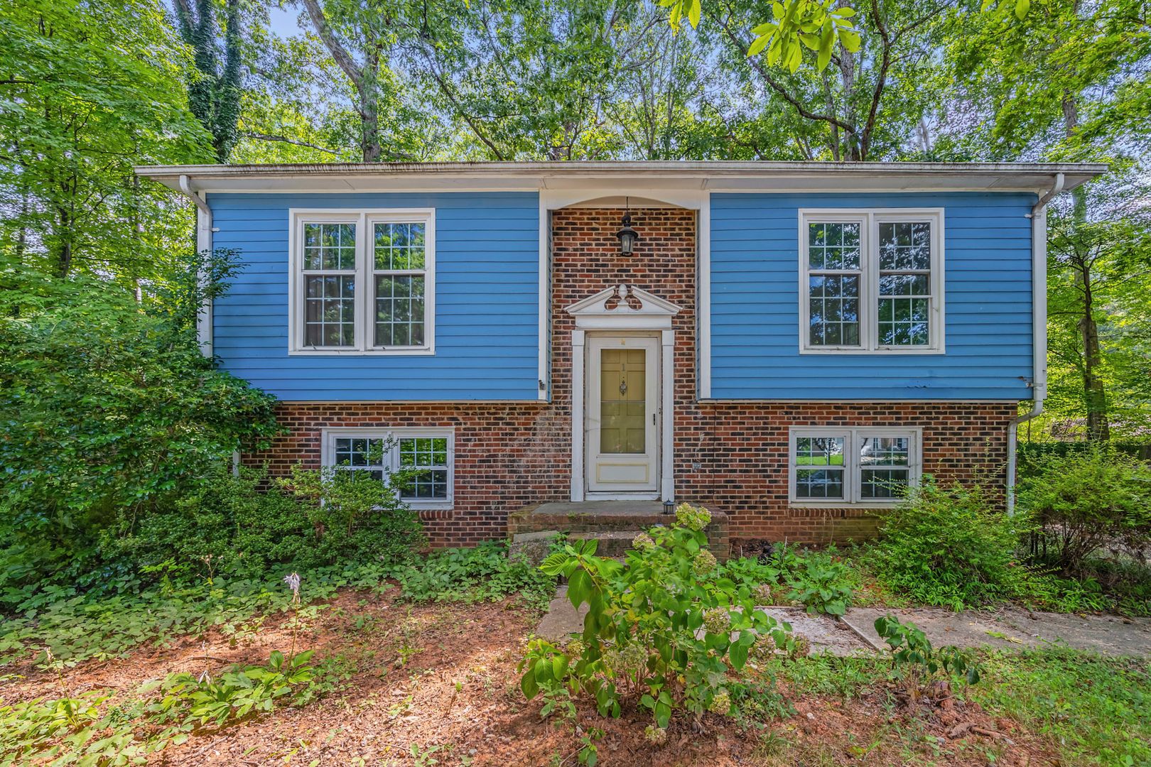 Greensboro House: 1 Pennoak Court