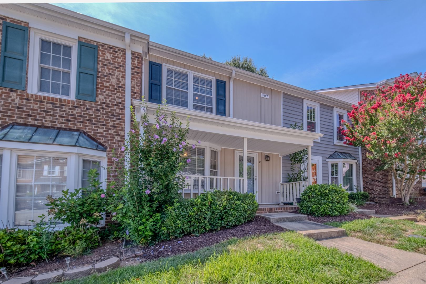 Greensboro House: 907 Shelby Drive