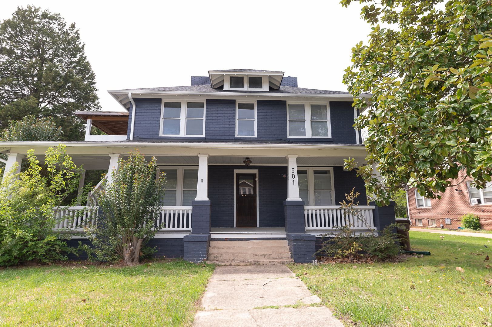 High Point Apartment: 501 Steele St.