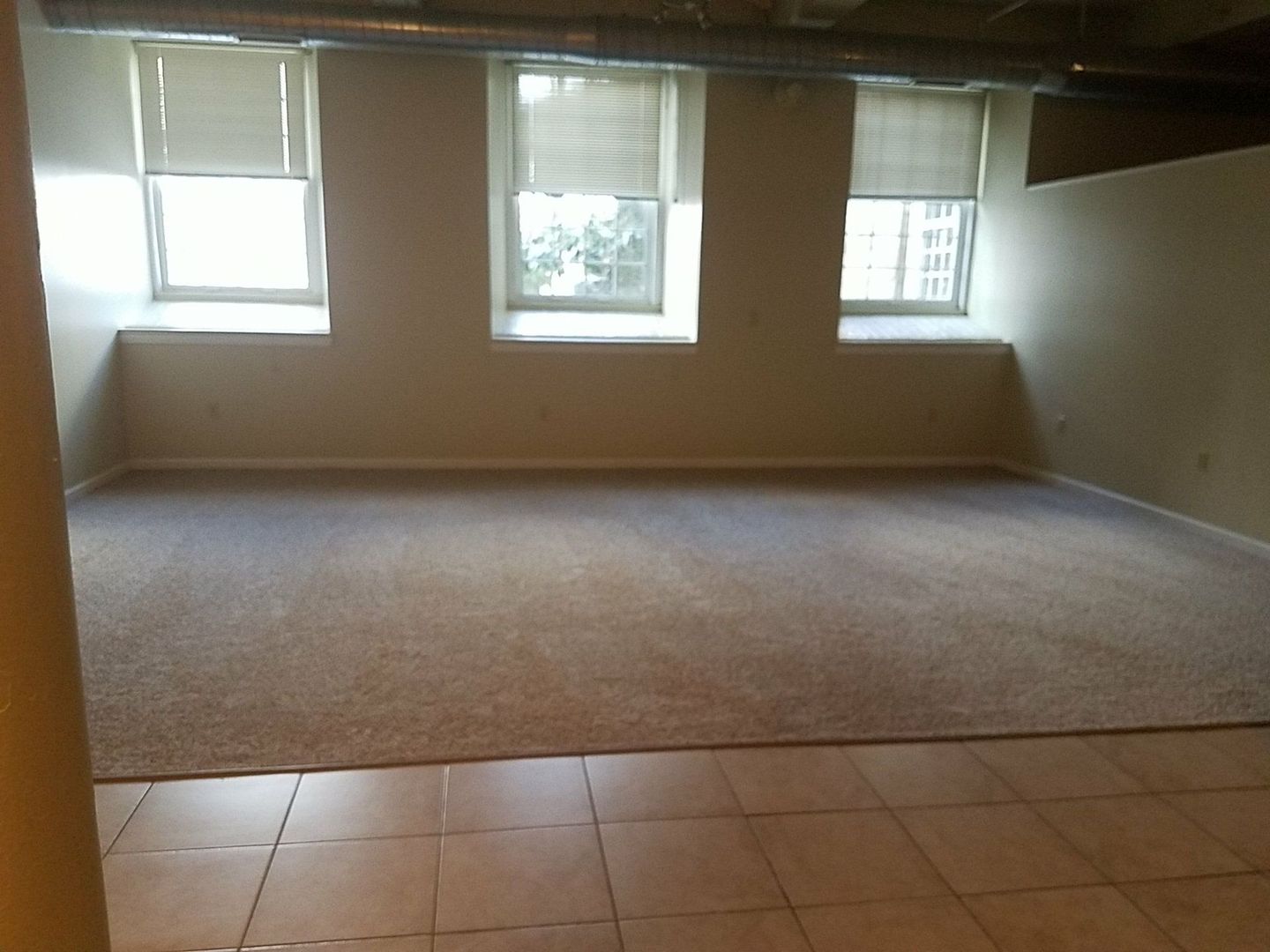 New Bedford Apartment: 75 Wamsutta Street