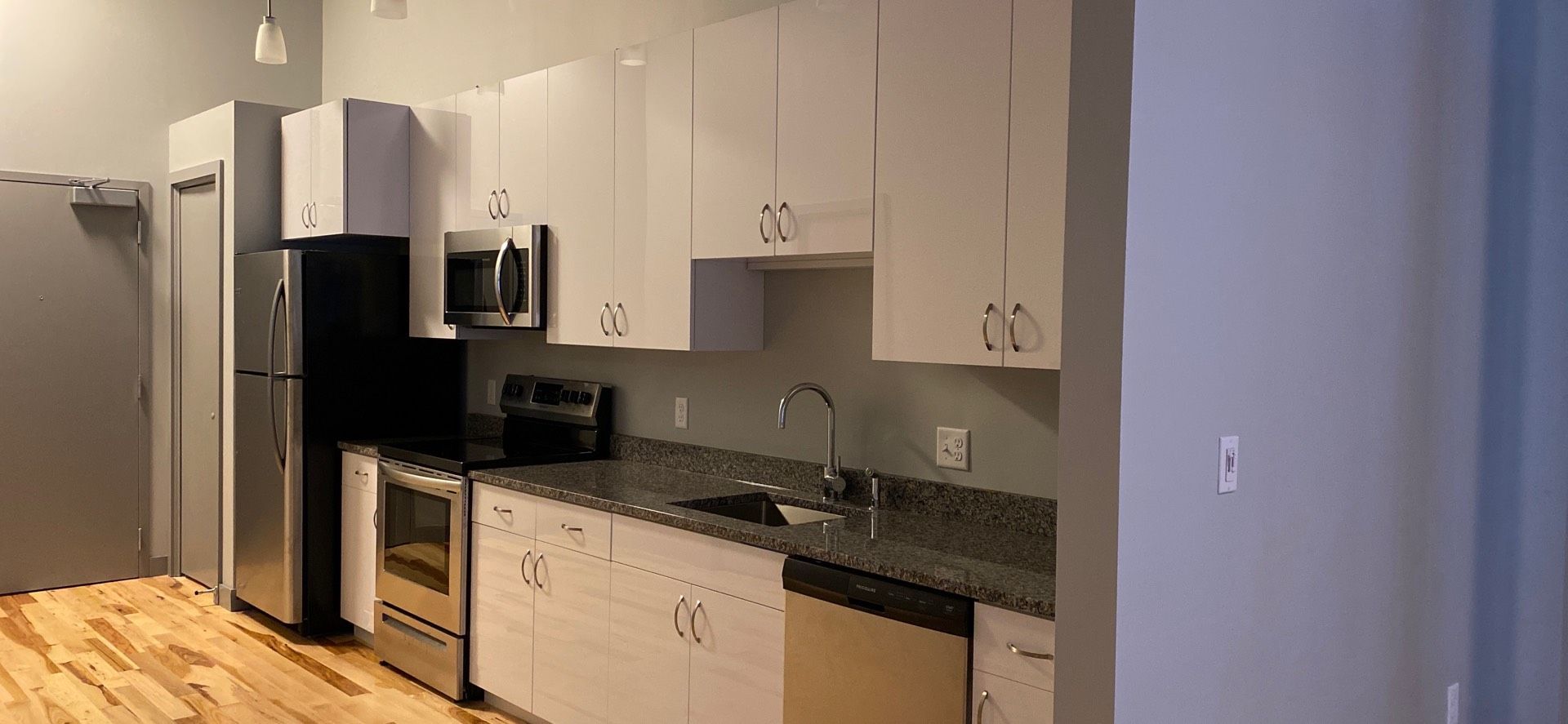 New Bedford Apartment: 55 Wamsutta Street
