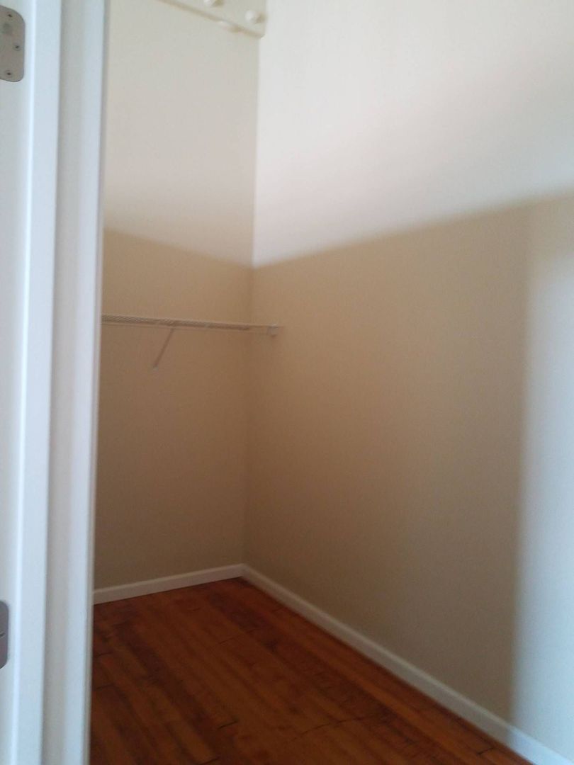 New Bedford Apartment: 75 Wamsutta Street