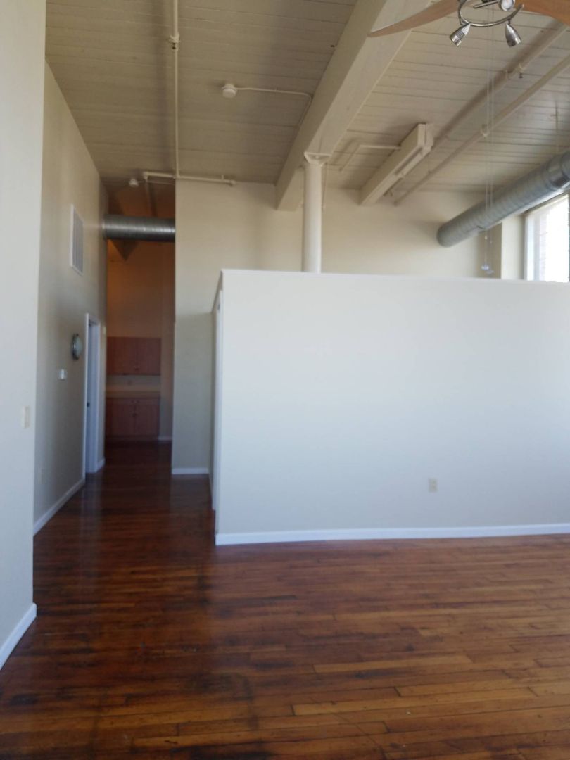 New Bedford Apartment: 75 Wamsutta Street