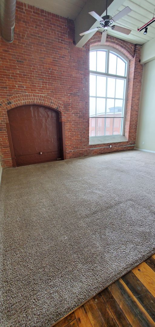 New Bedford Apartment: 200 Riverside Ave.