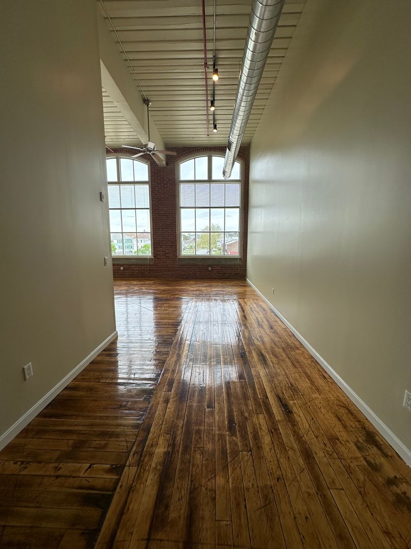 New Bedford Apartment: 200 Riverside Ave.