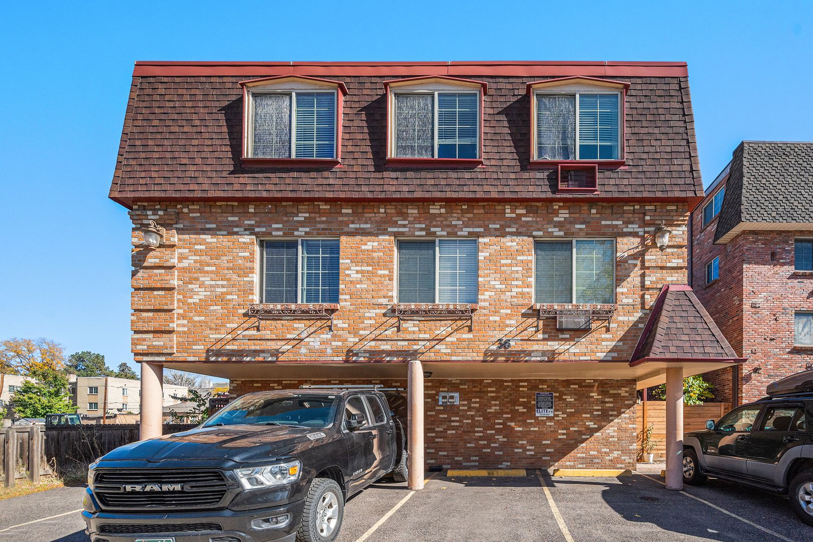 Denver House: 36 N Emerson Ave #205