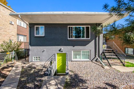 1Bed/1Bath in the Central Park neighborhood only blocks away from Stanley Market – photo 1