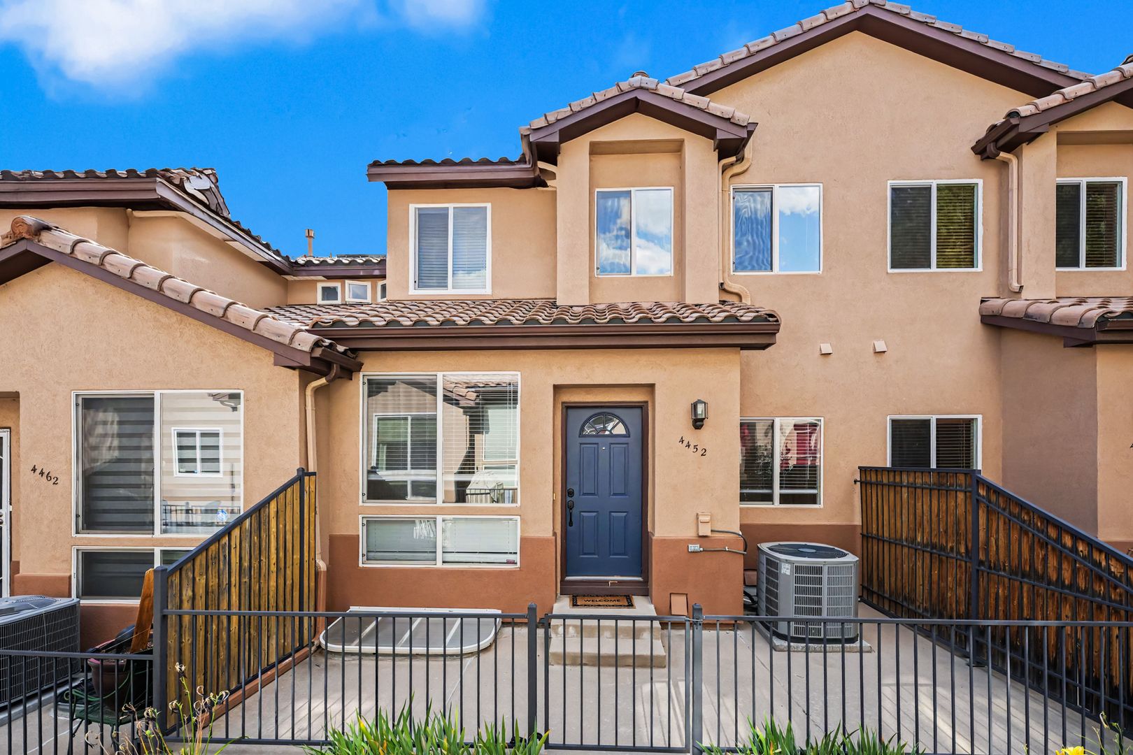 Aurora House: 4452 S Auckland Ct