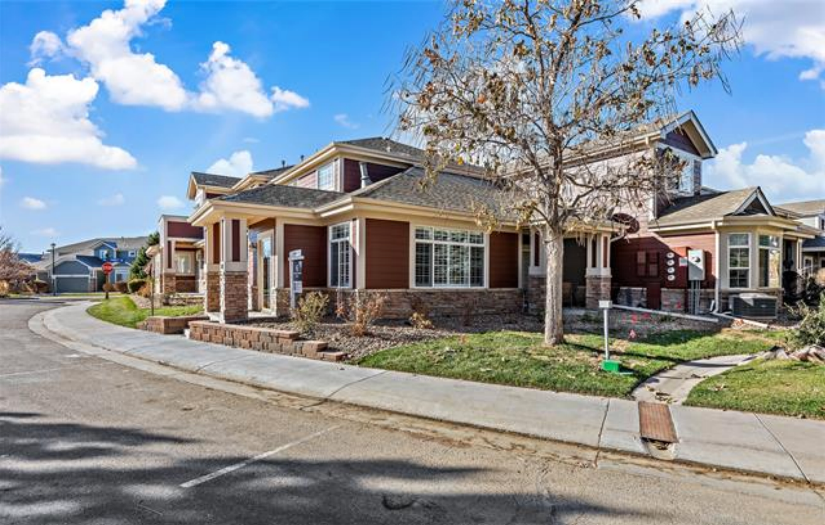 Broomfield House: 13803 Legend Way