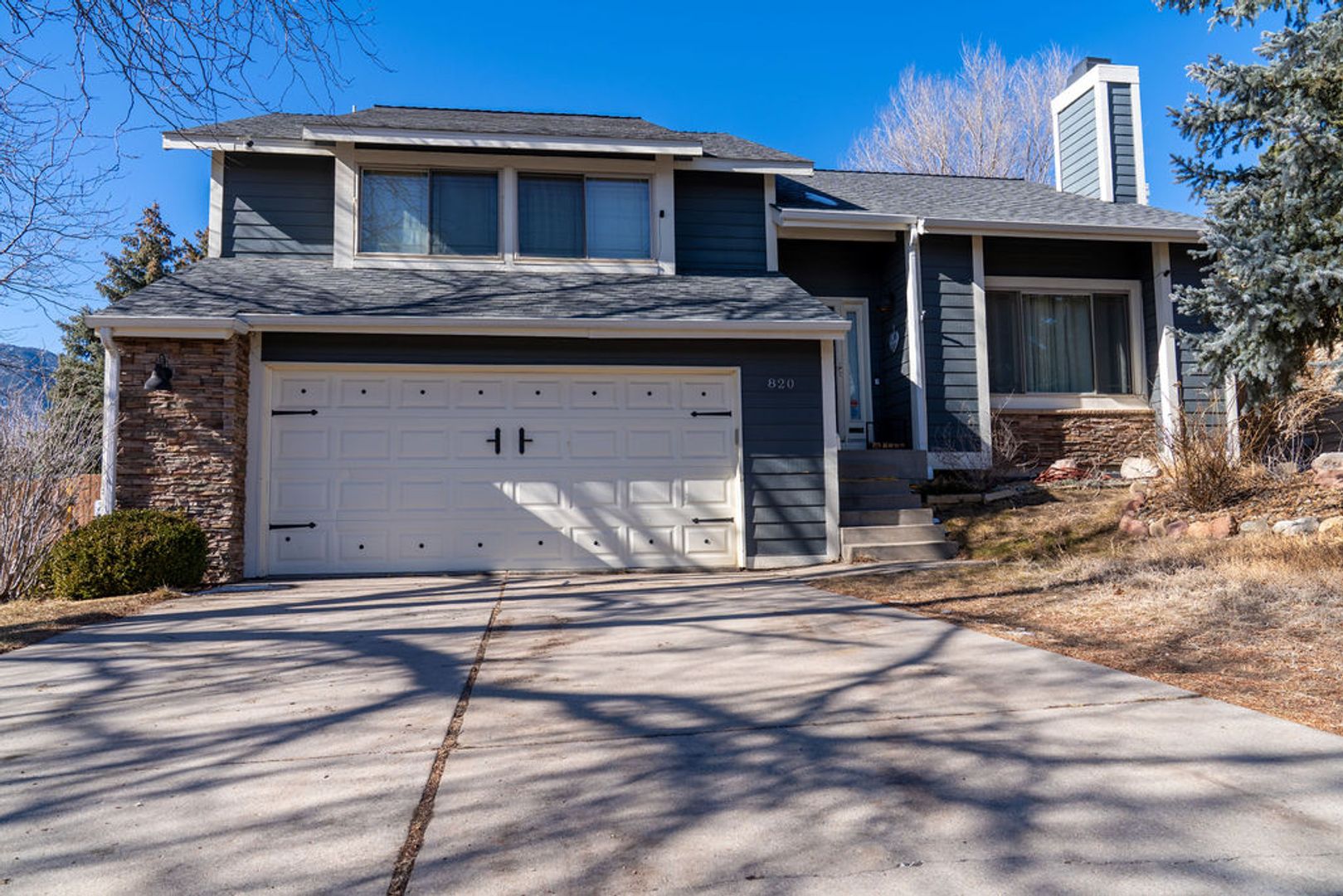Colorado Springs House: 820 Quail Lake Cir