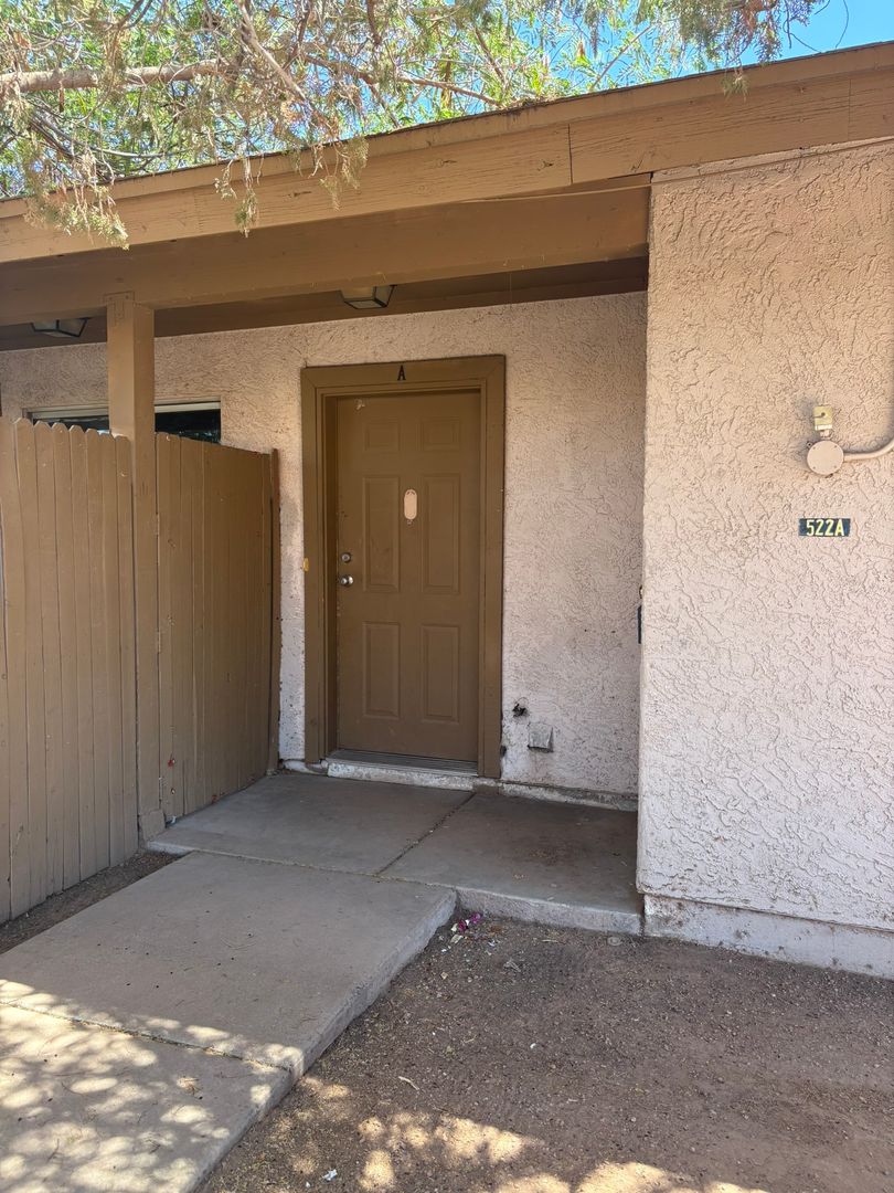 Avondale Apartment: 522 N. 4th St