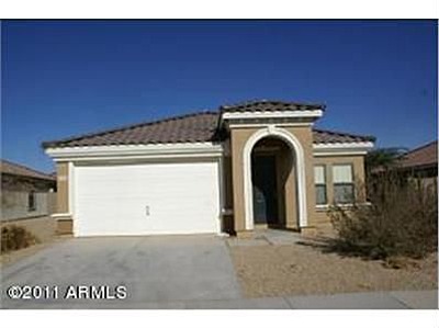 Buckeye House: 25758 W Nancy Ln