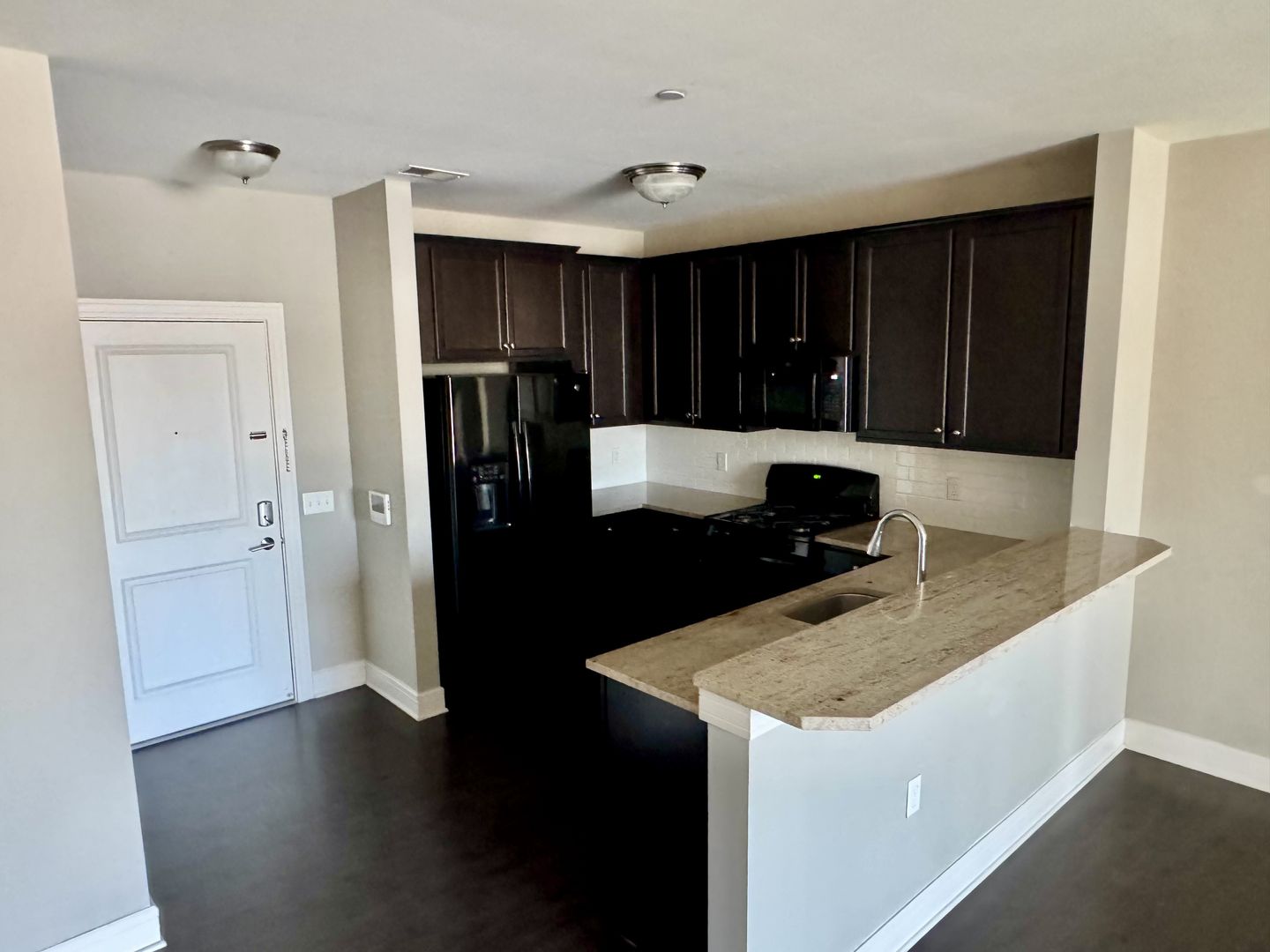 Clinton Apartment: 67 Halstead Street