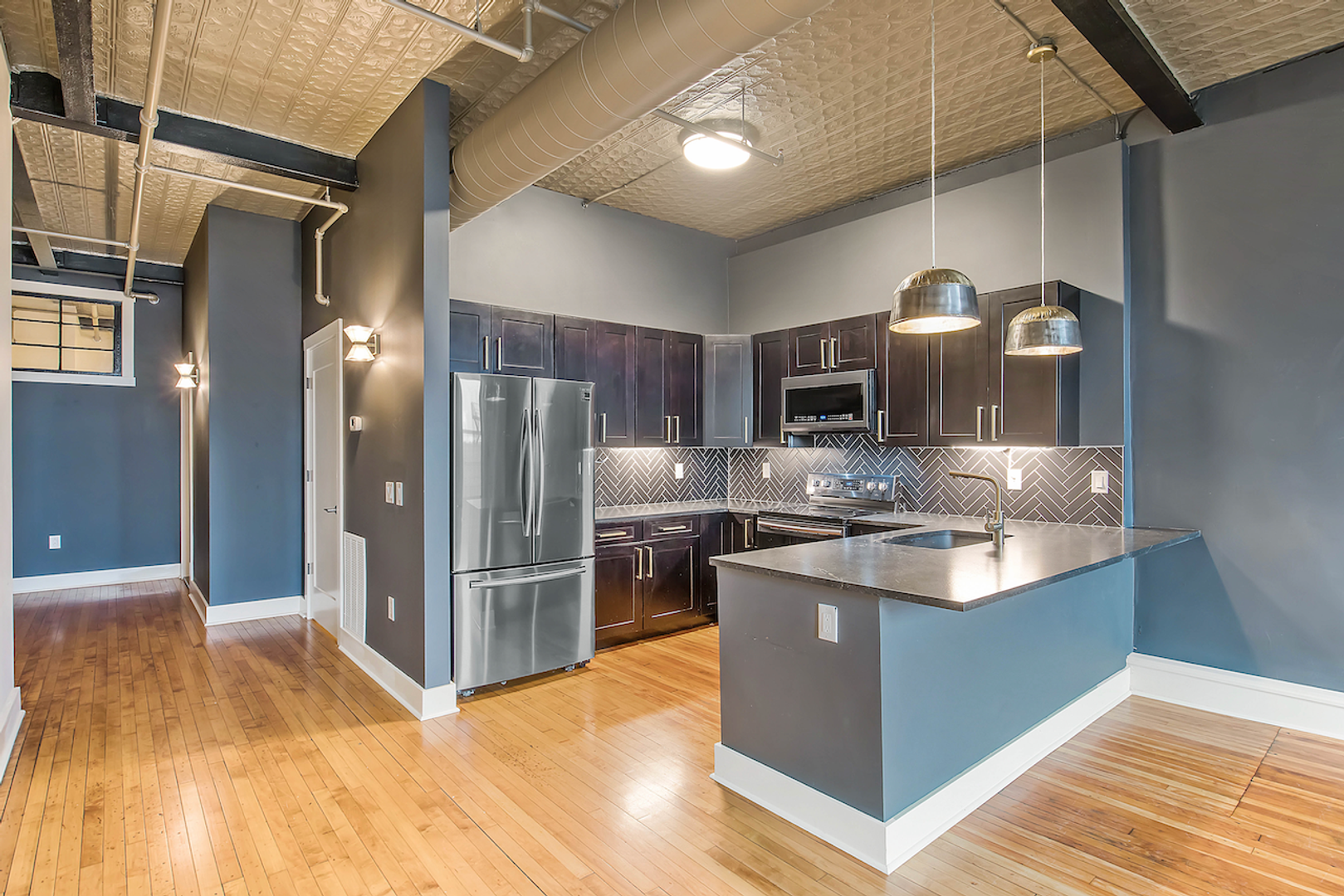 Syracuse Apartment: 321-323 S. Salina St.