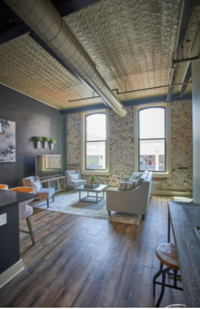Syracuse Apartment: 321-323 S. Salina St.
