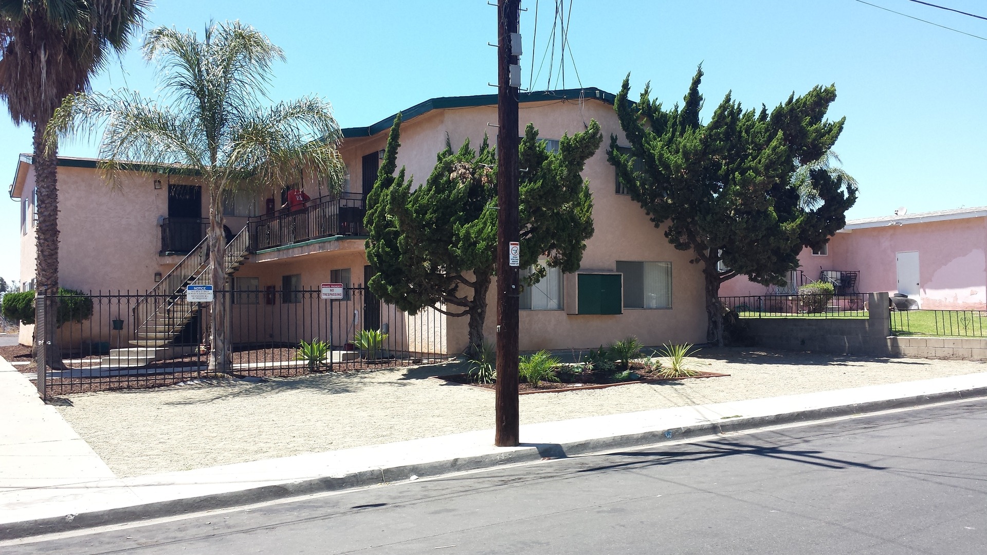 San Diego Apartment: 382 S. 46th St