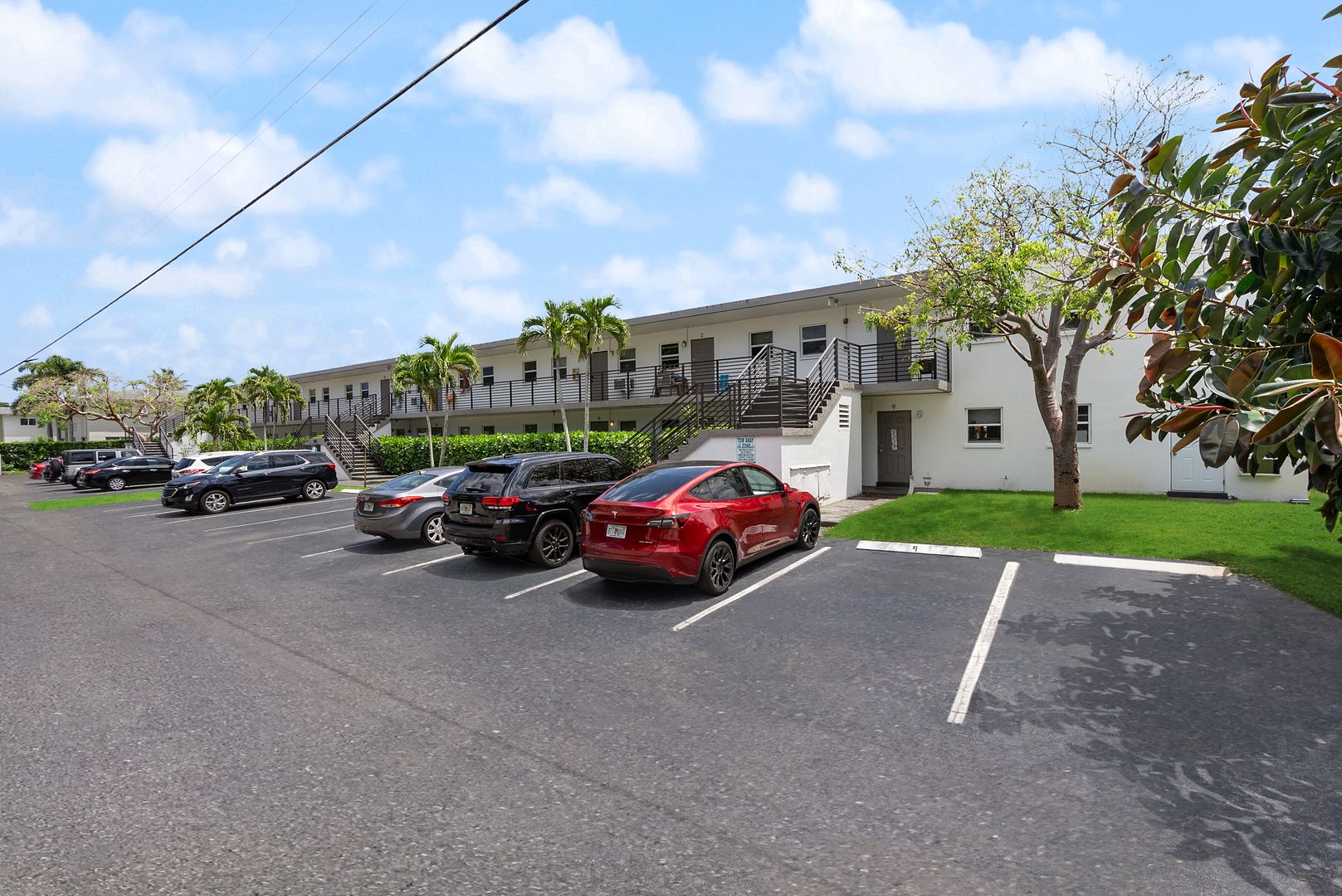 Wilton Manors Apartment: 550 NE 20th Street