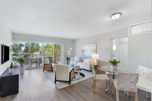2 Bedroom / 1 Bath *Canal View* Wilton Manors, Fort Lauderdale – photo 1