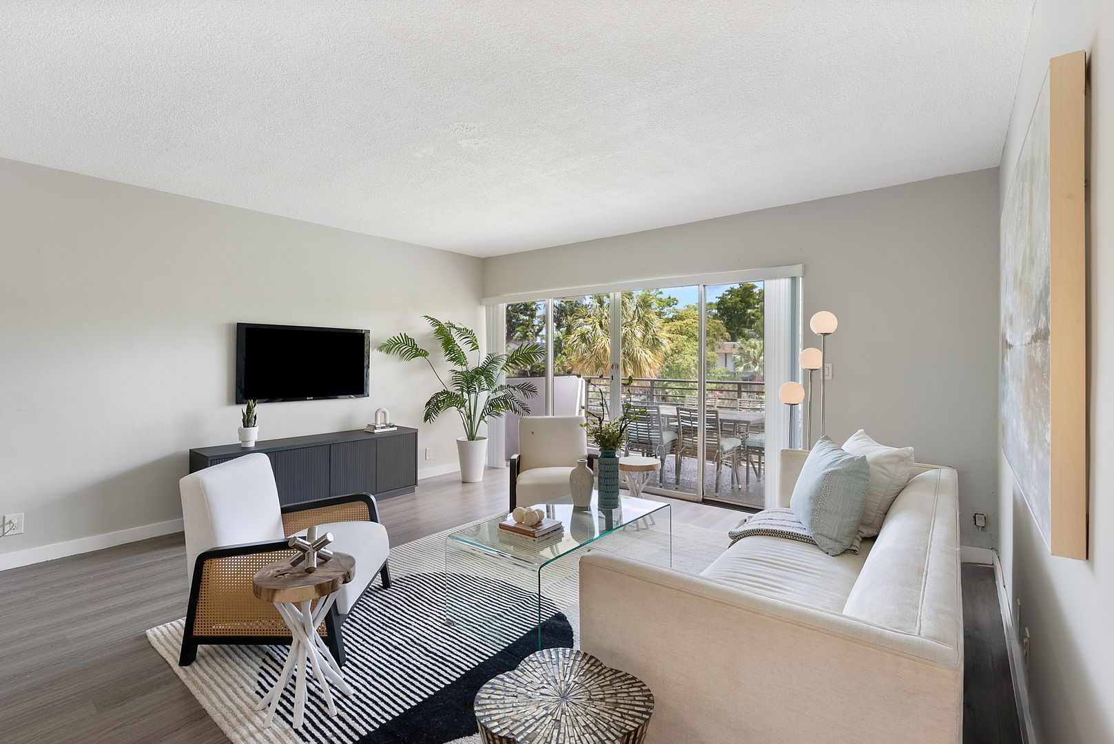 Wilton Manors Apartment: 550 NE 20th Street