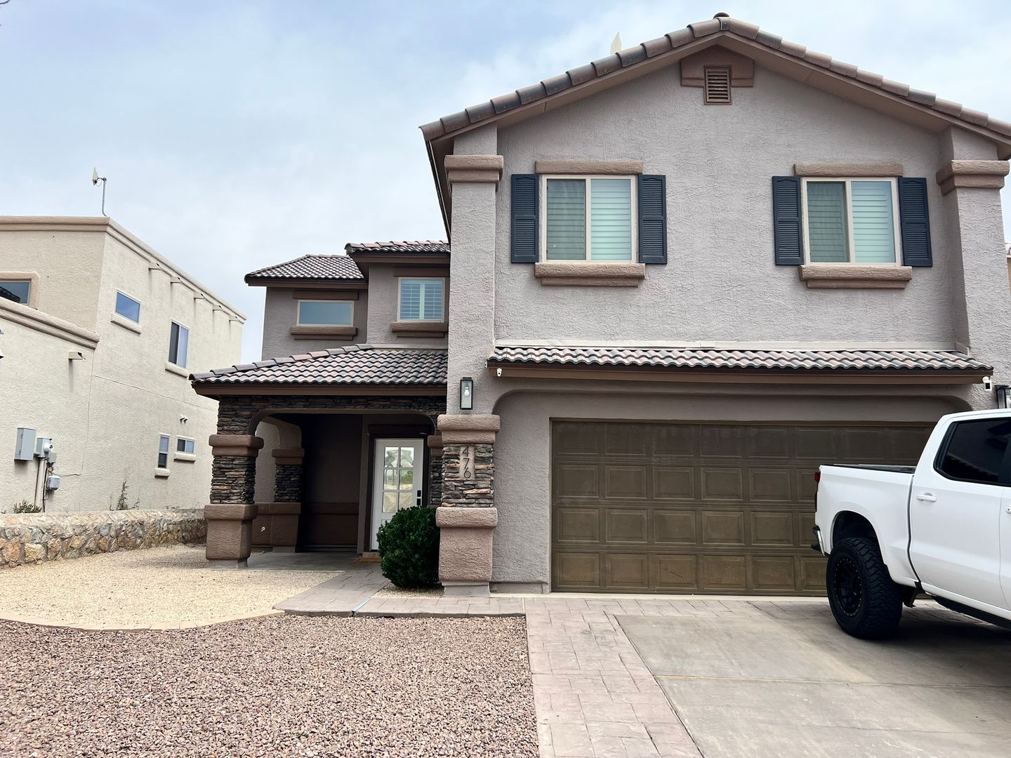 El Paso House: 476 Gold Crown Rd