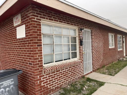 Northeast 2 Bedroom Triplex – photo 1