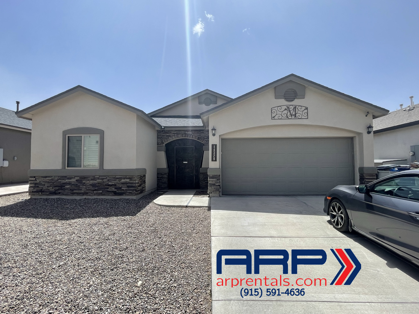 El Paso House: 14328 John Scagno Ave