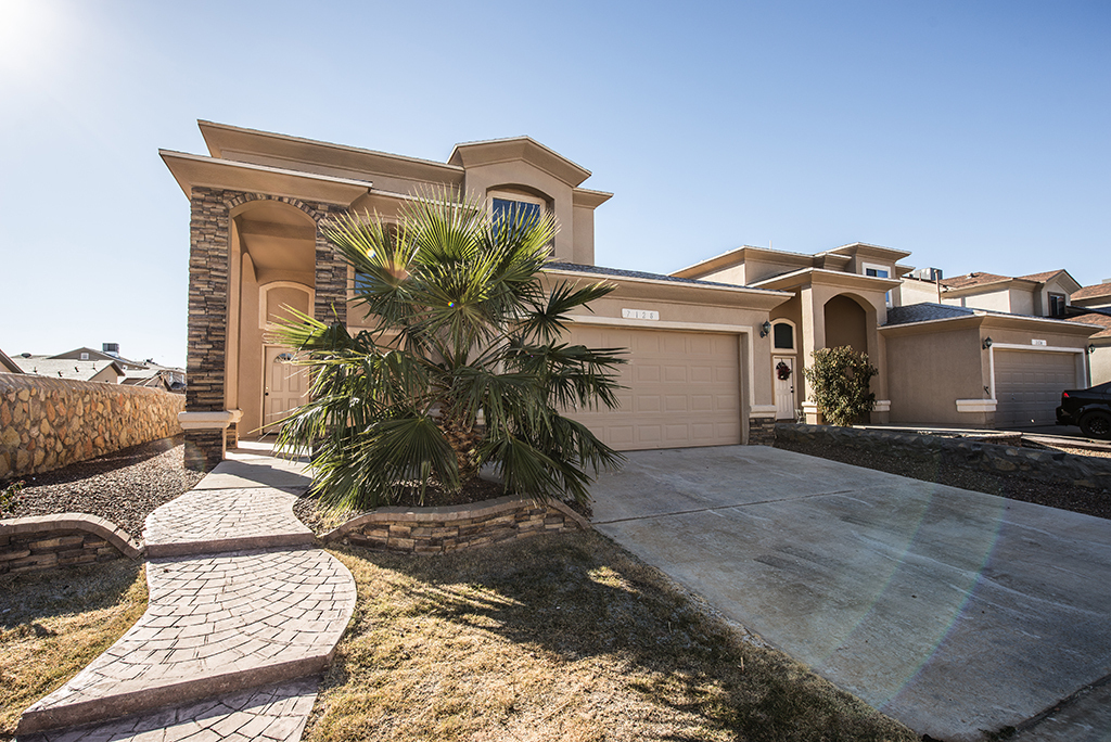 El Paso House: 7128 COPPER CANYON DR