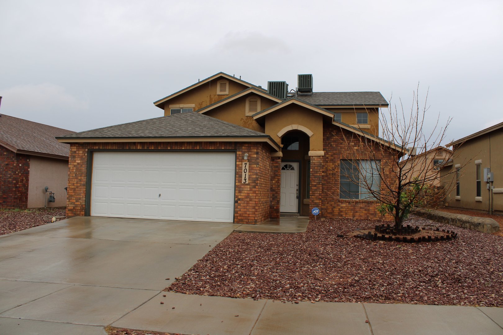 El Paso House: 7013 FALLING LEAF CIR