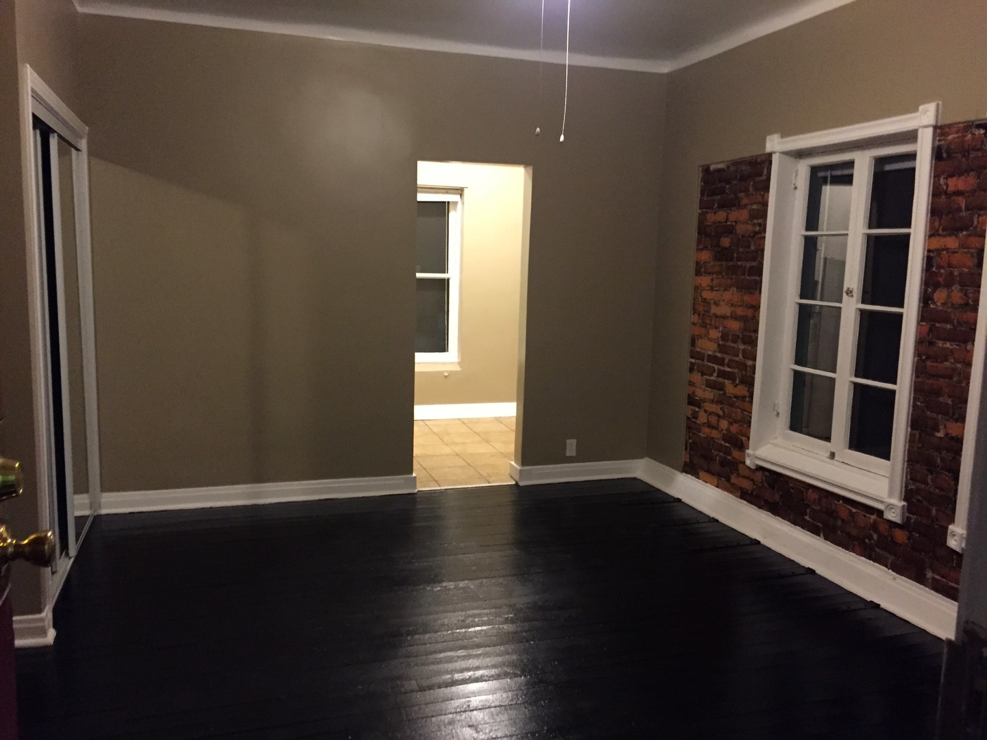 Los Angeles Apartment: 1725 N. Edgemont Street