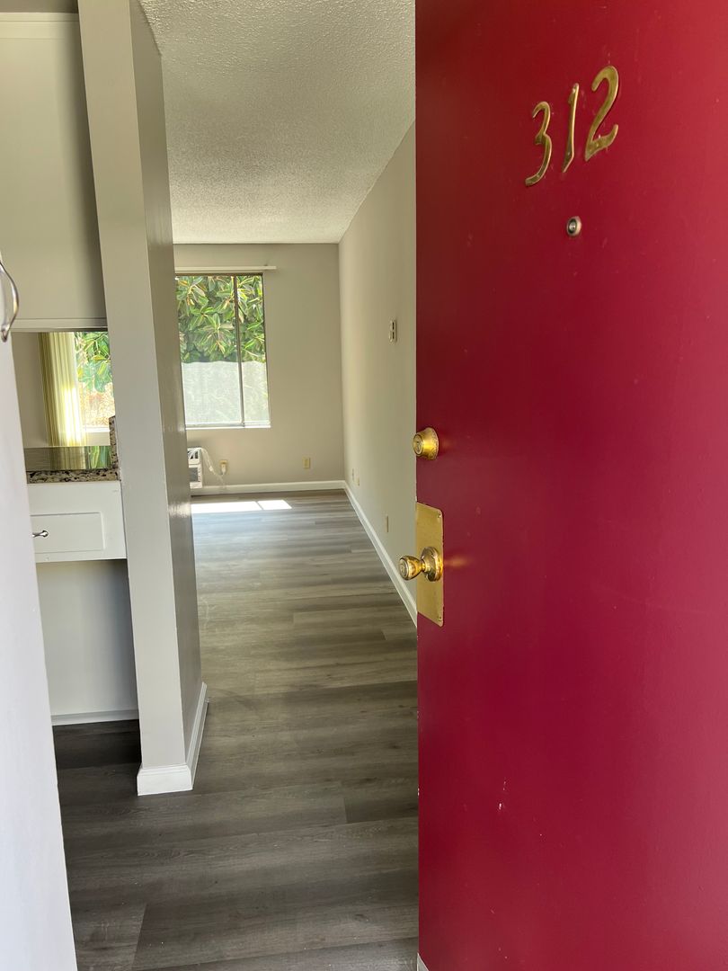 Los Angeles Apartment: 1900 N. Marianna Ave.