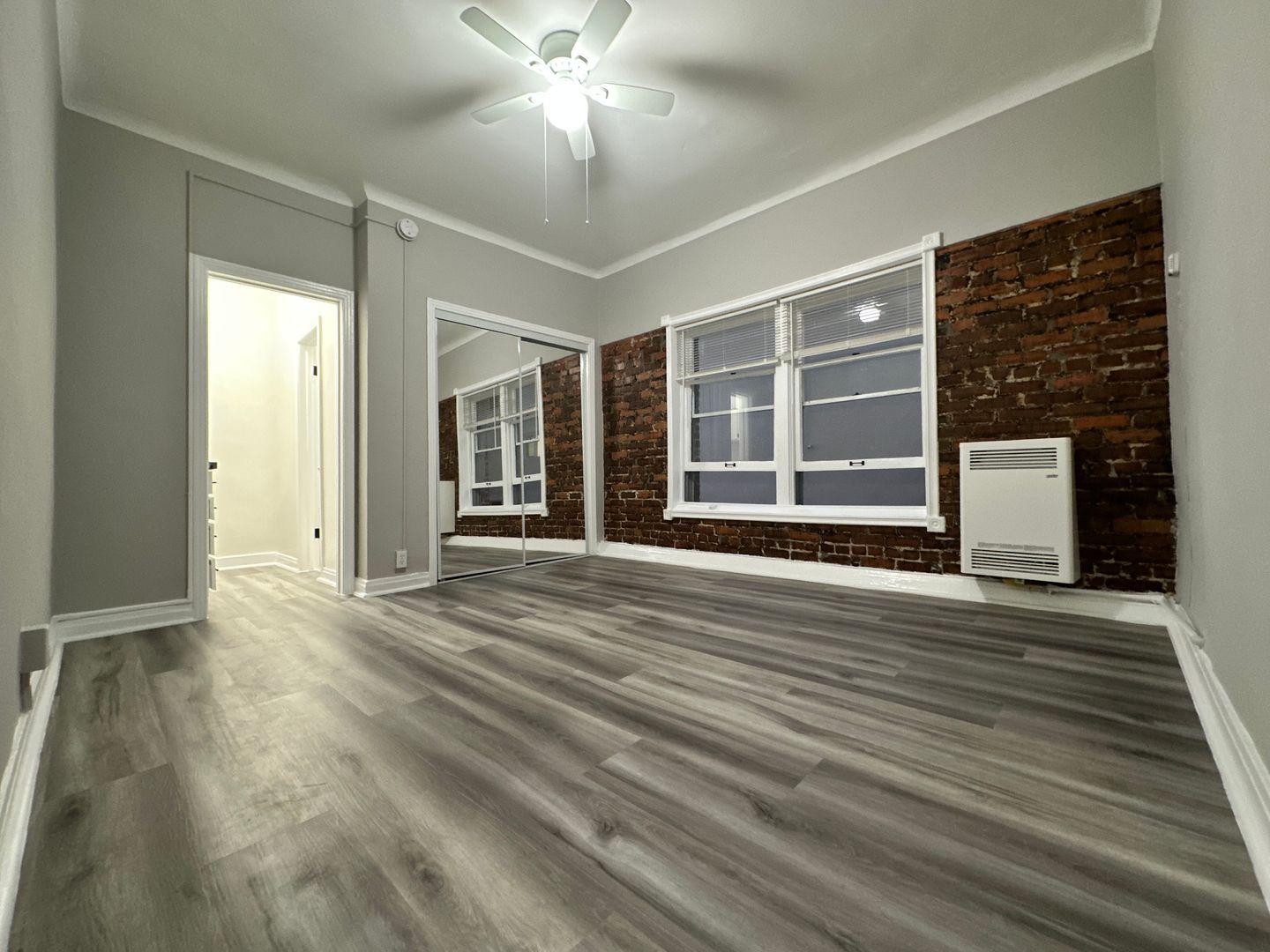 Los Angeles Apartment: 1725 N. Edgemont Street