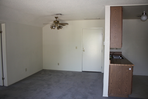 BEAUTIFUL 2 BEDROOM 2 BATHROOM UNIT IN QUIET NEIGHBORHOOD CHATSWORTH