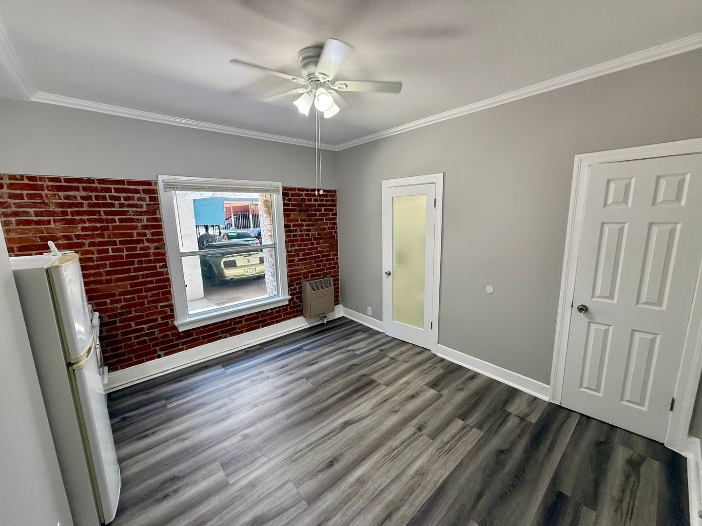 Los Angeles Apartment: 1626 N. Harvard Blvd.