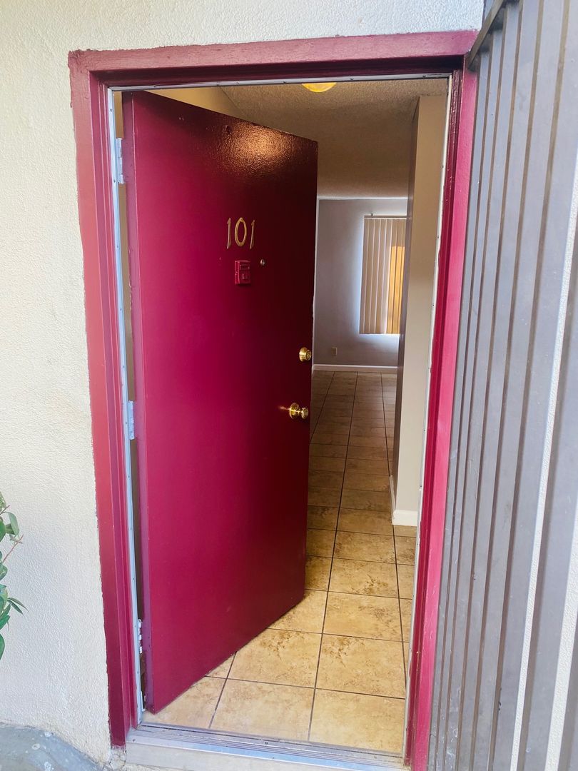 Los Angeles Apartment: 1900 N. Marianna Ave.