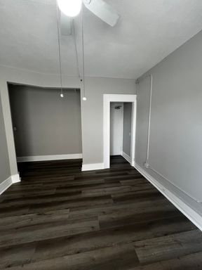 1920'S CLASSIC REMODELED STUDIO ***ASK ABOUT OUR MOVE IN SPECIAL*** – photo 1