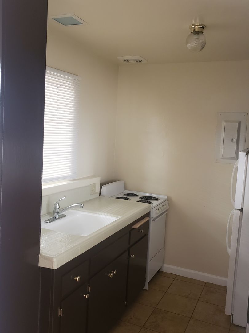 Los Angeles Apartment: 1900 N. Marianna Ave.
