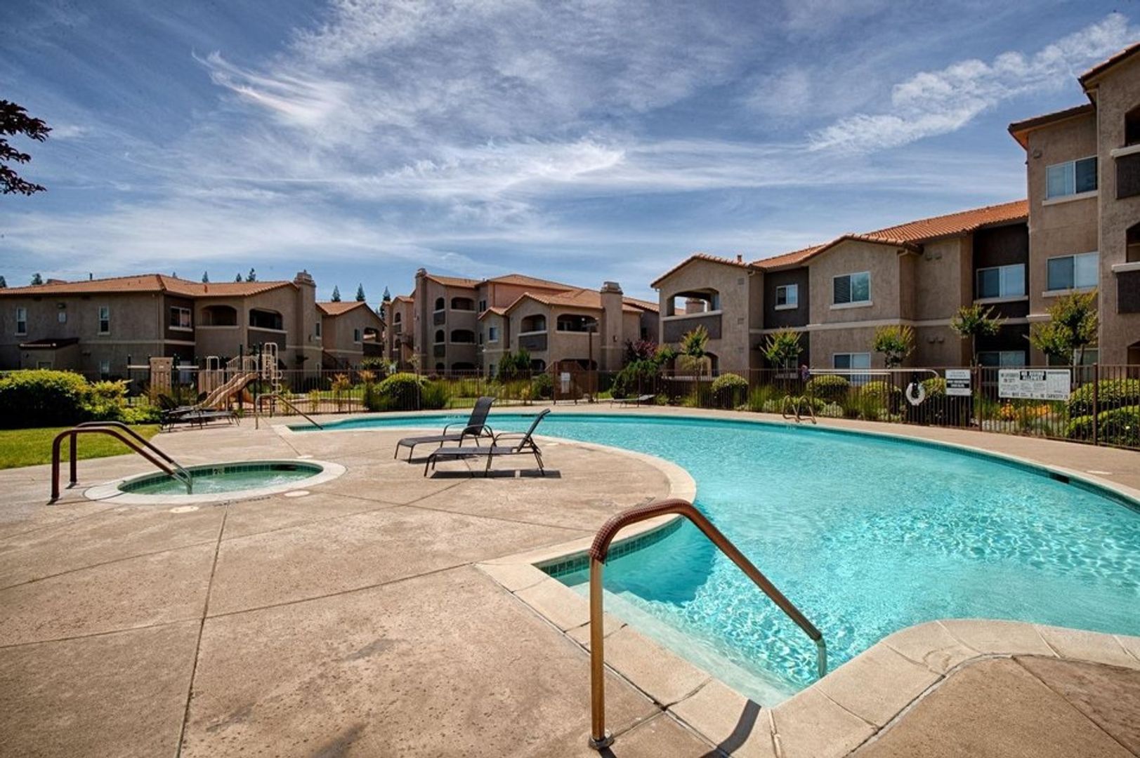 Pool at Woodcreek Oaks 10001 #1026