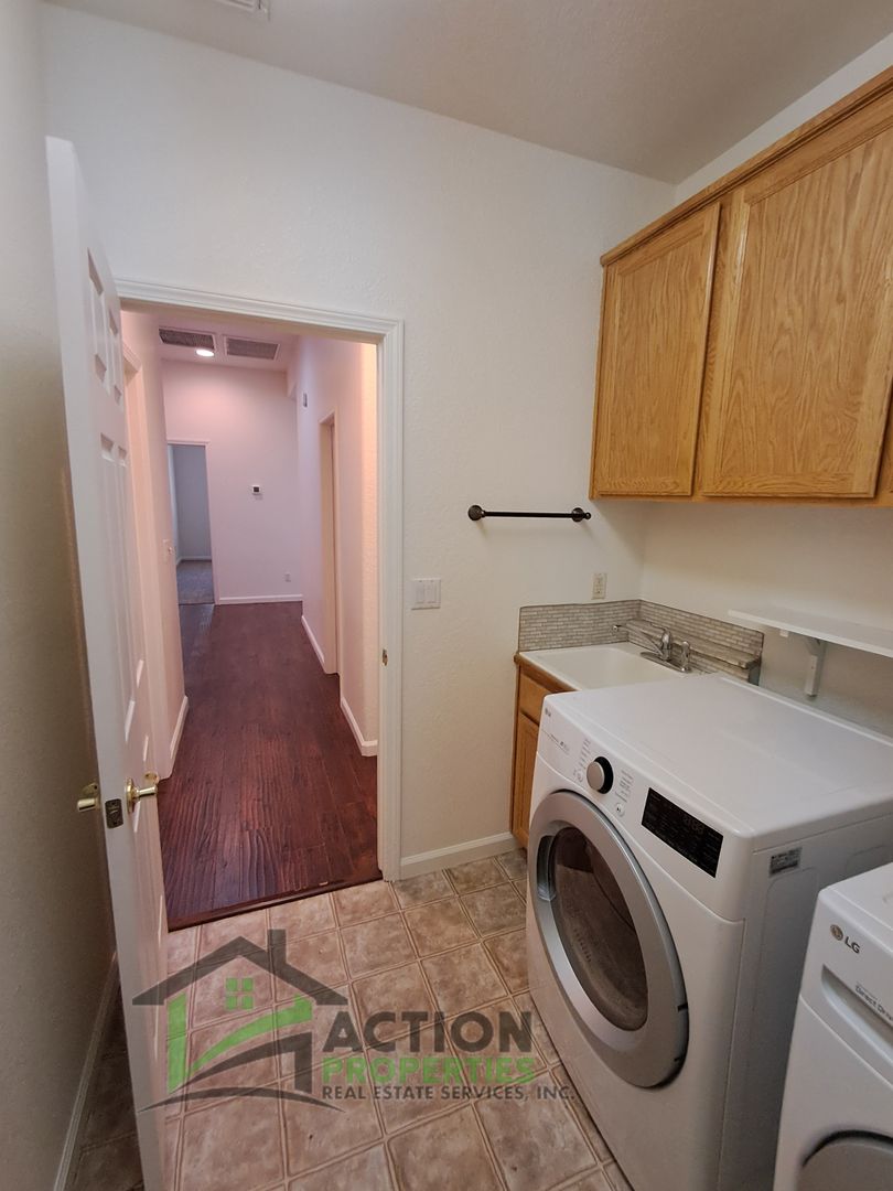 Laundry room at Marblethorpe Drive 7197 (2 of 2)