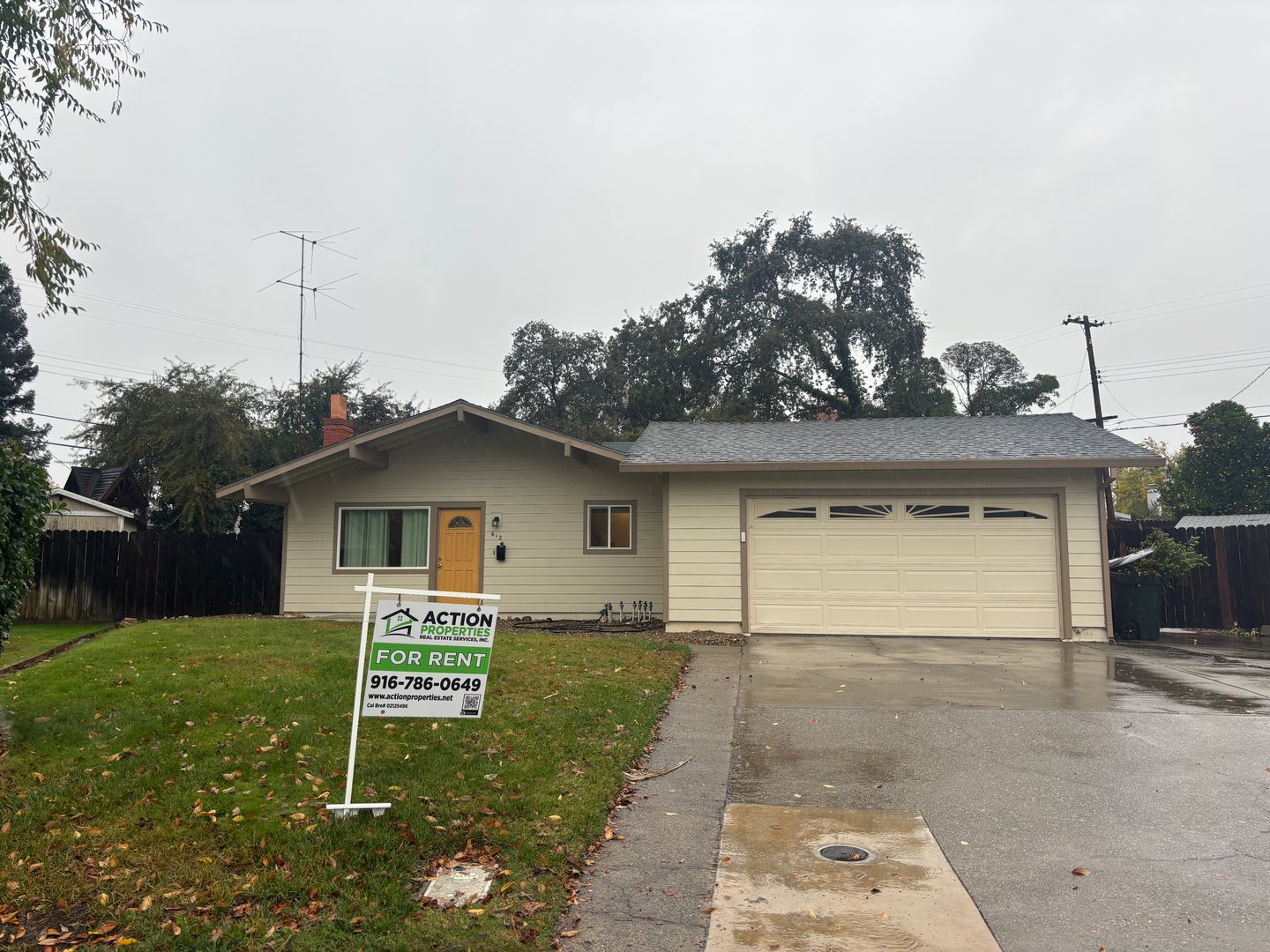 Roseville House: 612 Gregory Court